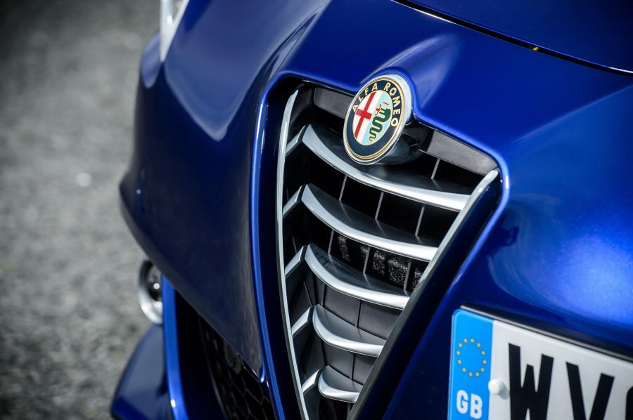Детали экстерьера Alfa Romeo Giulietta Sportiva (940) 2014 года  (UK) (фото 35 из 48)